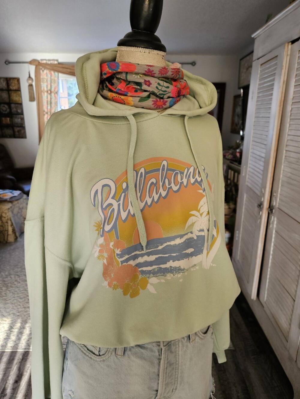 NWOT Billabong Sunset Sweatshirt Mint/Multi Size XL Pretty Colors! - Picture 2 of 5
